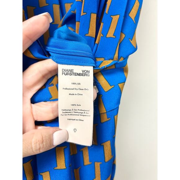 Diane Von Furstenberg 100% Silk Faux Wrap Belted Wide Leg Jumpsuit Blue Womens 8 - Picture 4 of 4